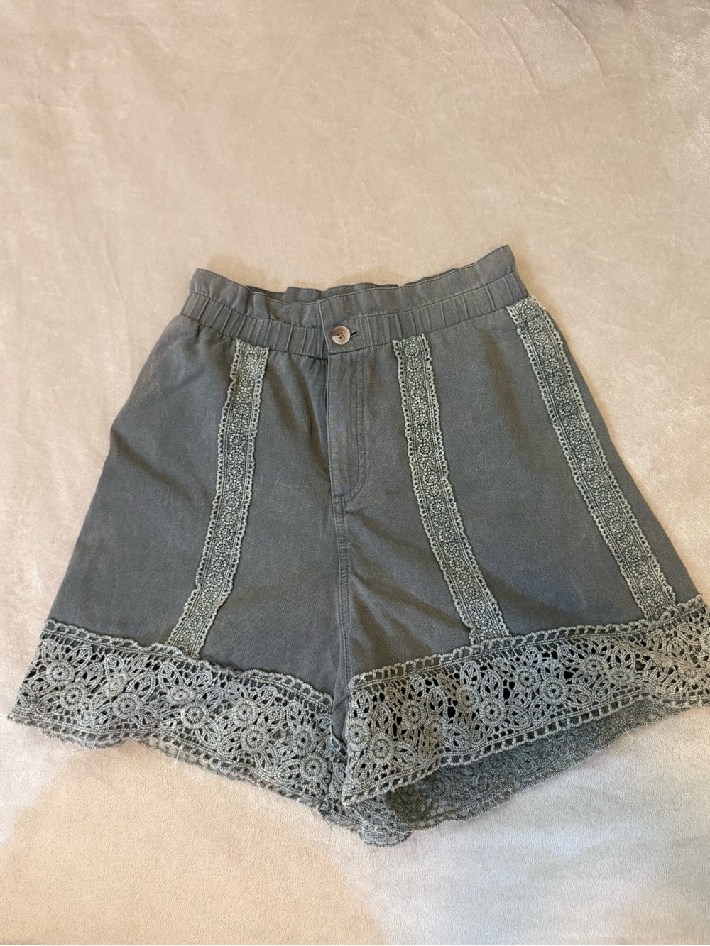 Lace Trim High-Waist Women’s Shorts — Dusty Sage